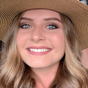 Meet your Posher, Pam